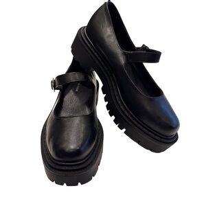 American Eagle Women’s Black Mary Jane’s Chunky Lug Sole Size 6 NEW
